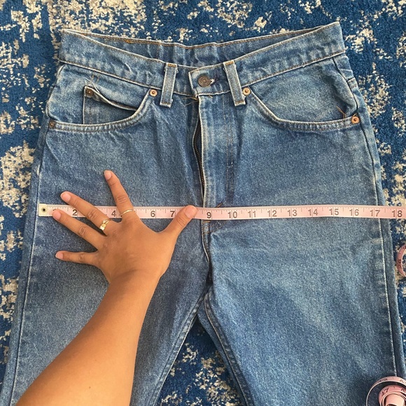 Vintage Bell Bottom Levi’s - Picture 11 of 11